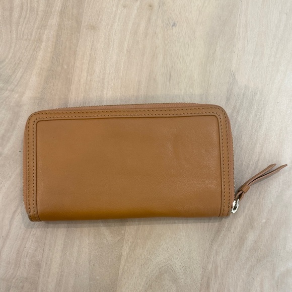 Tory Burch Zip-Around Wallet - Picture 2 of 5